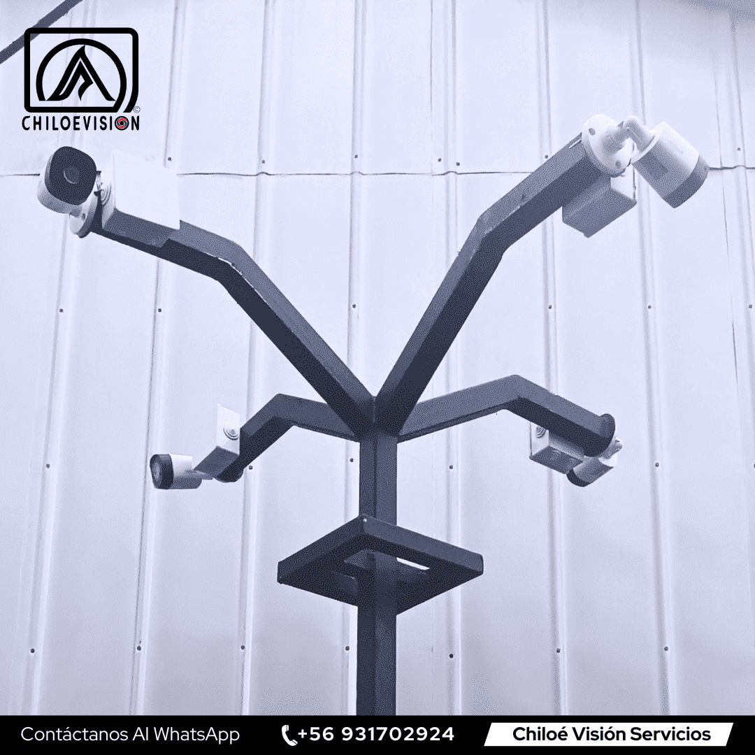 instalacion de Cámaras de seguridad con soportes de metal en chiloe vision servicios