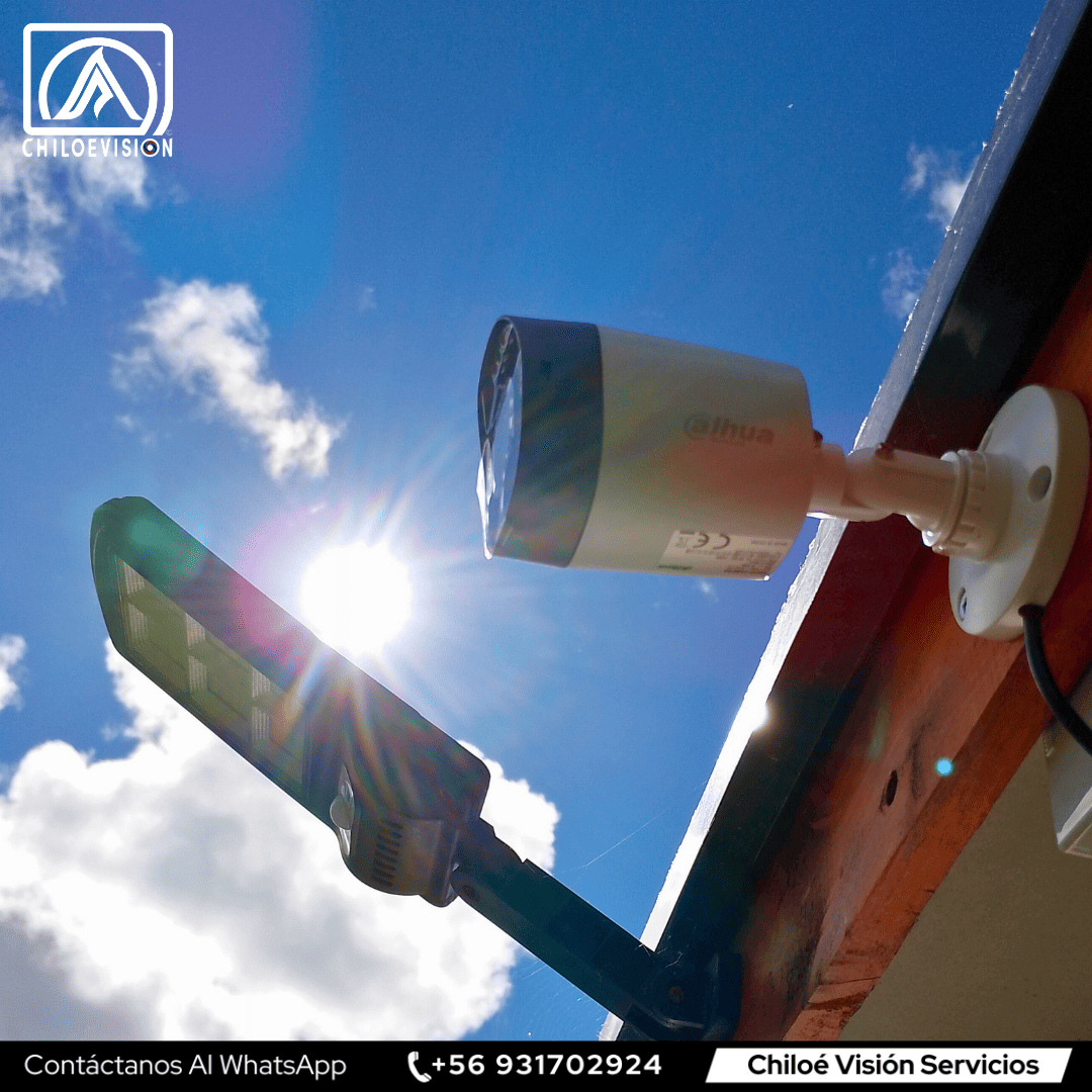 Instalación de Cámaras de Seguridad con Iluminación Solar LED en Chiloé