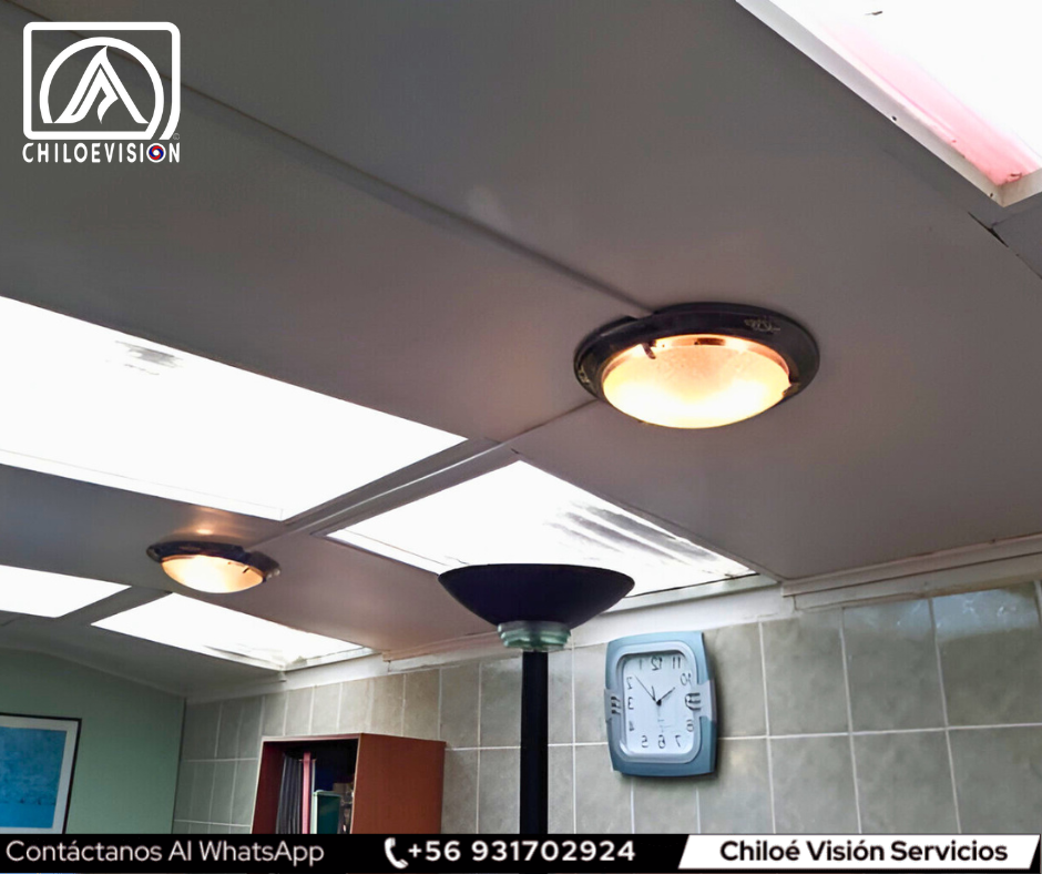 Instalación de Lámparas de Techo / Cielo en Chiloé