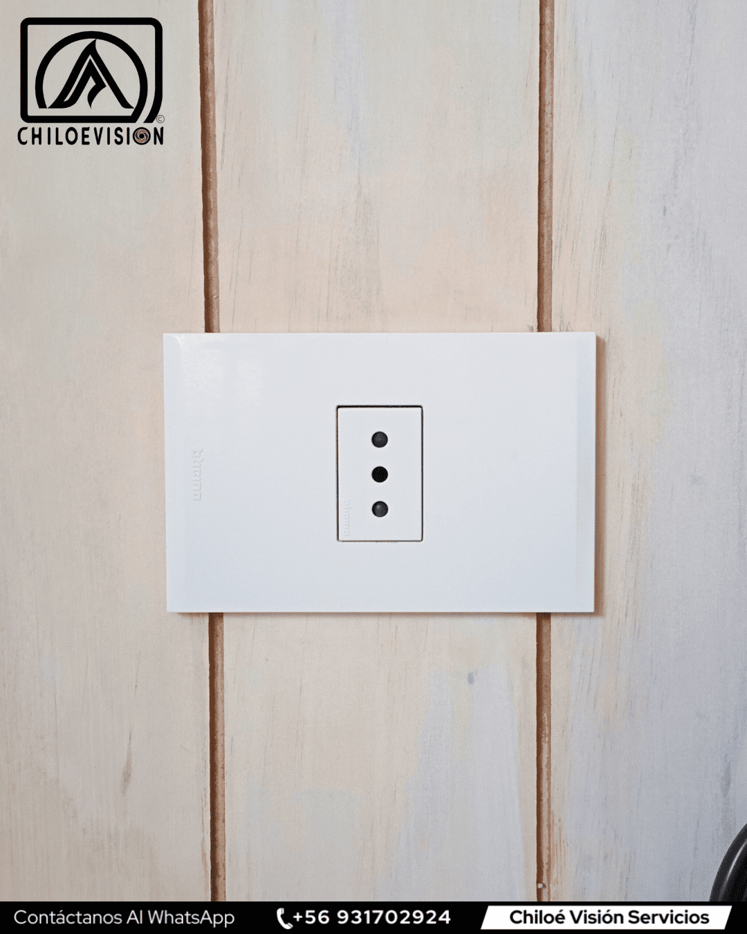 Enchufe Embutido Simple en Chiloé